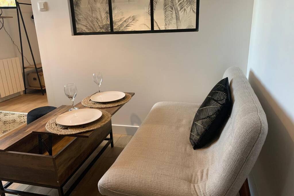 Le Travel, Studio Cosy Aux Pieds De La Gare Rennes Buitenkant foto